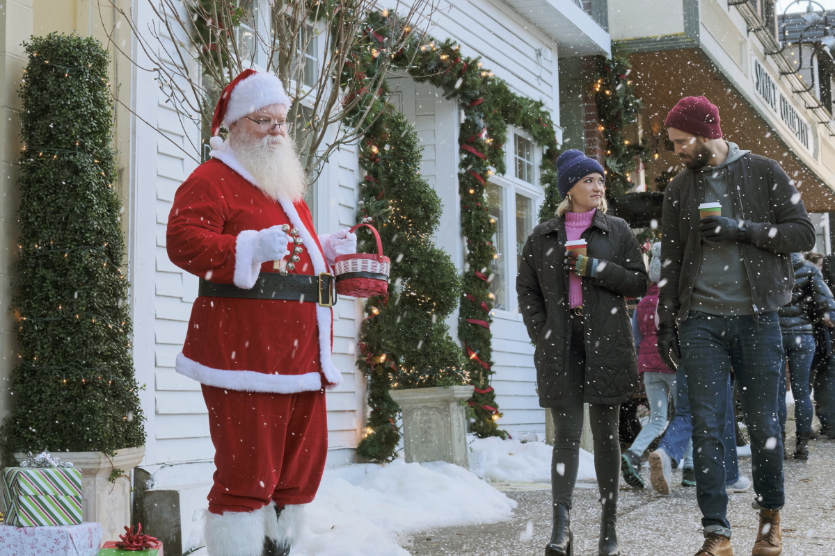 'A Very Merry Bridesmaid': Casey Deidrick & Emily Osment Star in New ...