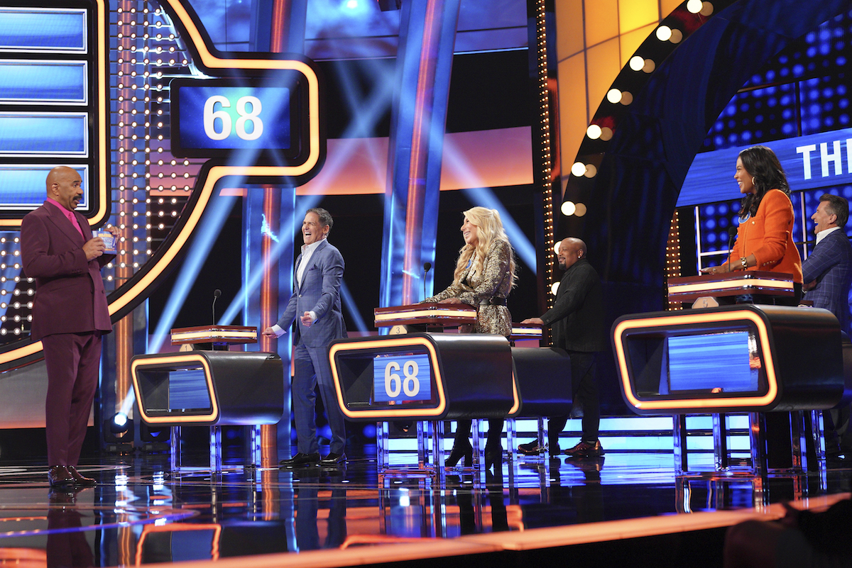 celebrity-family-feud-shark-tank-cast-turns-up-the-heat-against-the-talk